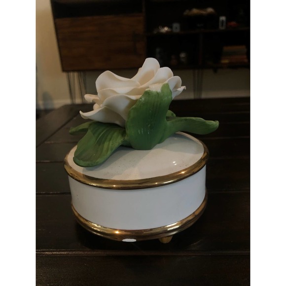 Hummingbird Music Box - Picture 3 of 5